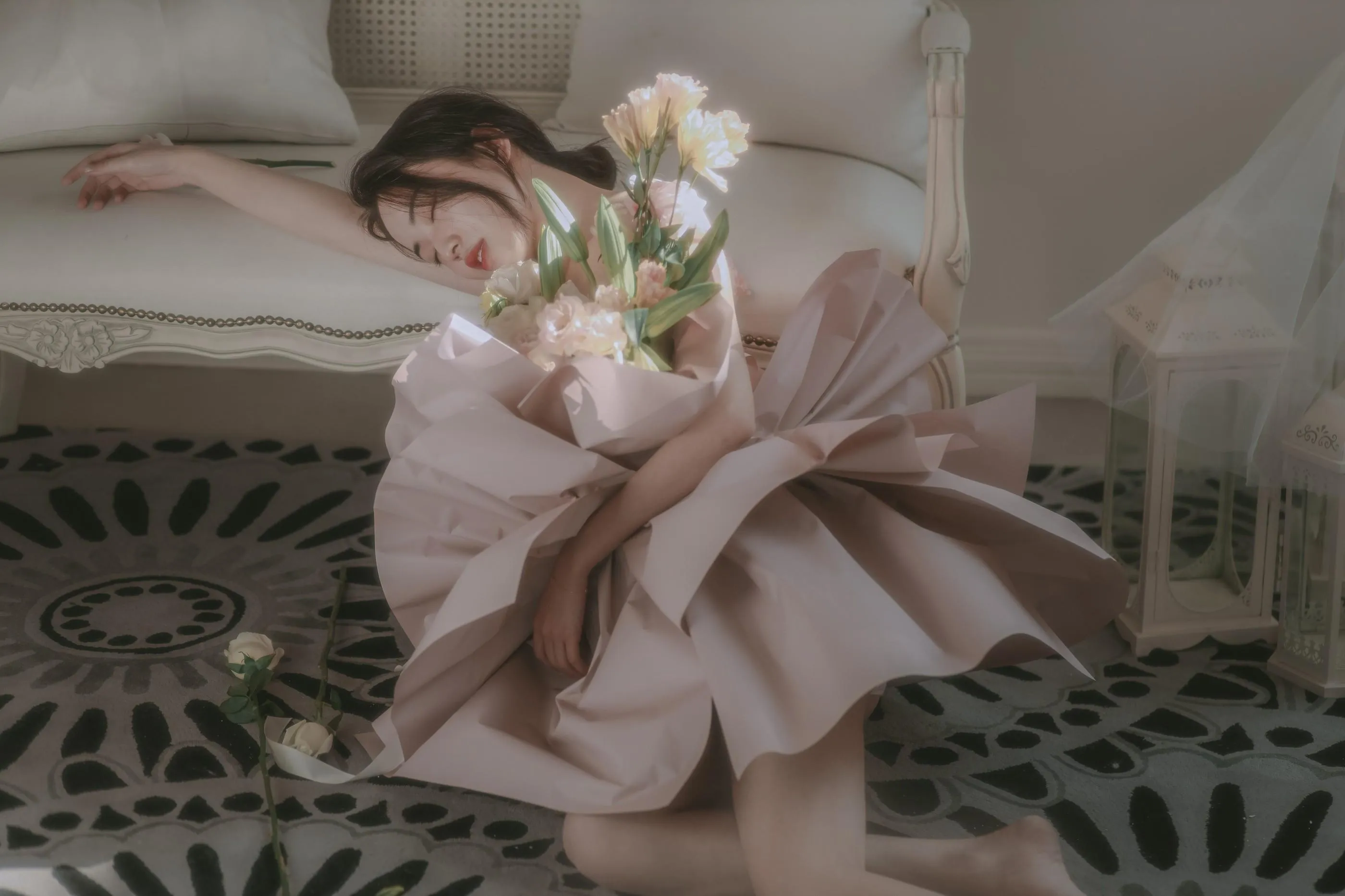 [艺图语] 2022.07.02 花与少女 小朱 [36P]插图